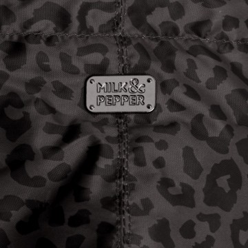 Milk & Pepper Regenjas Savana Details