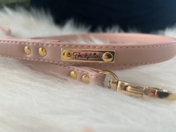 Funkylicious Makeup Leash 2