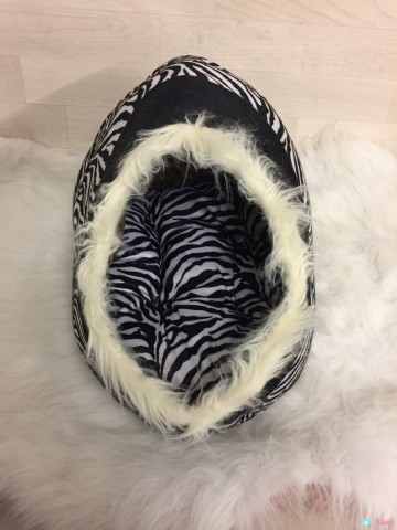 Cuddle Nest Tosca Zebra