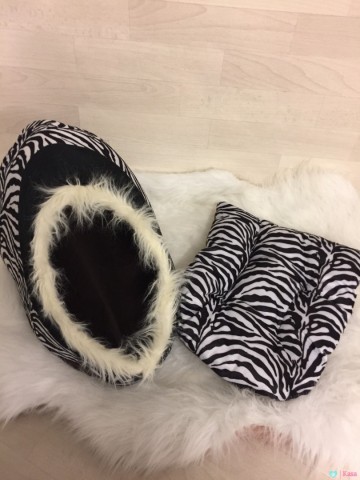 Cuddle Nest Tosca Zebra 3