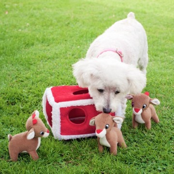 ZippyPaws Holiday Zippy Burrow Reindeer Pen