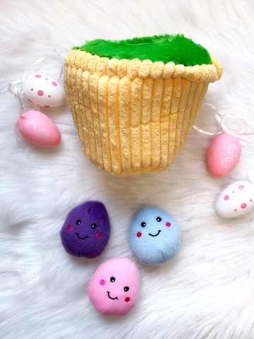 ZippyPaws Burrow Easter Egg Basket