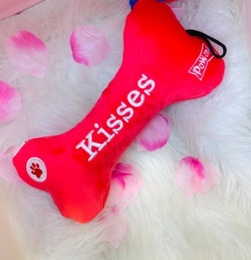 Huxley & Kent Hugs & Kisses Bone Kisses