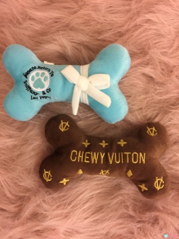 Sniffany & Co Bone 3