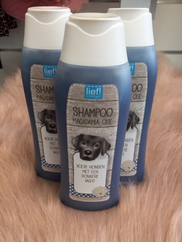 Shampoo Donkere Vacht 2