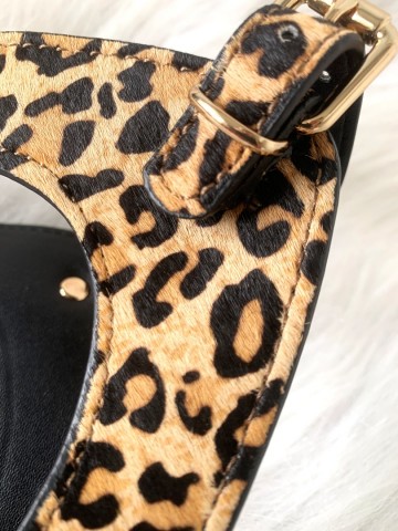 Milk and Pepper Leopard Leren Harnas Details