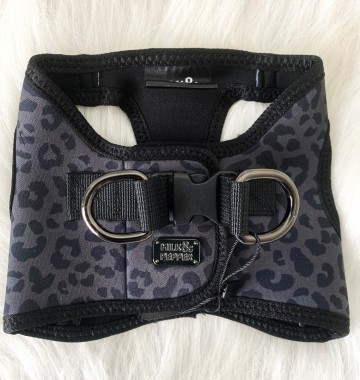 Milk and Pepper Tanzania Harnas